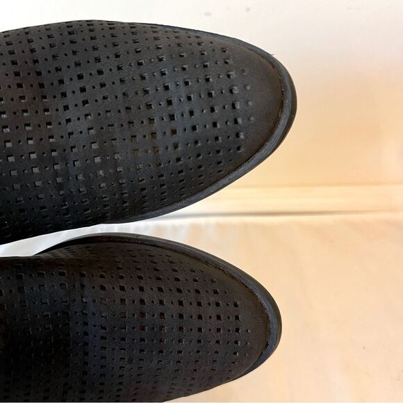 Restricted women’s Grey heel ankle boots size 8.5 - Picture 5 of 15